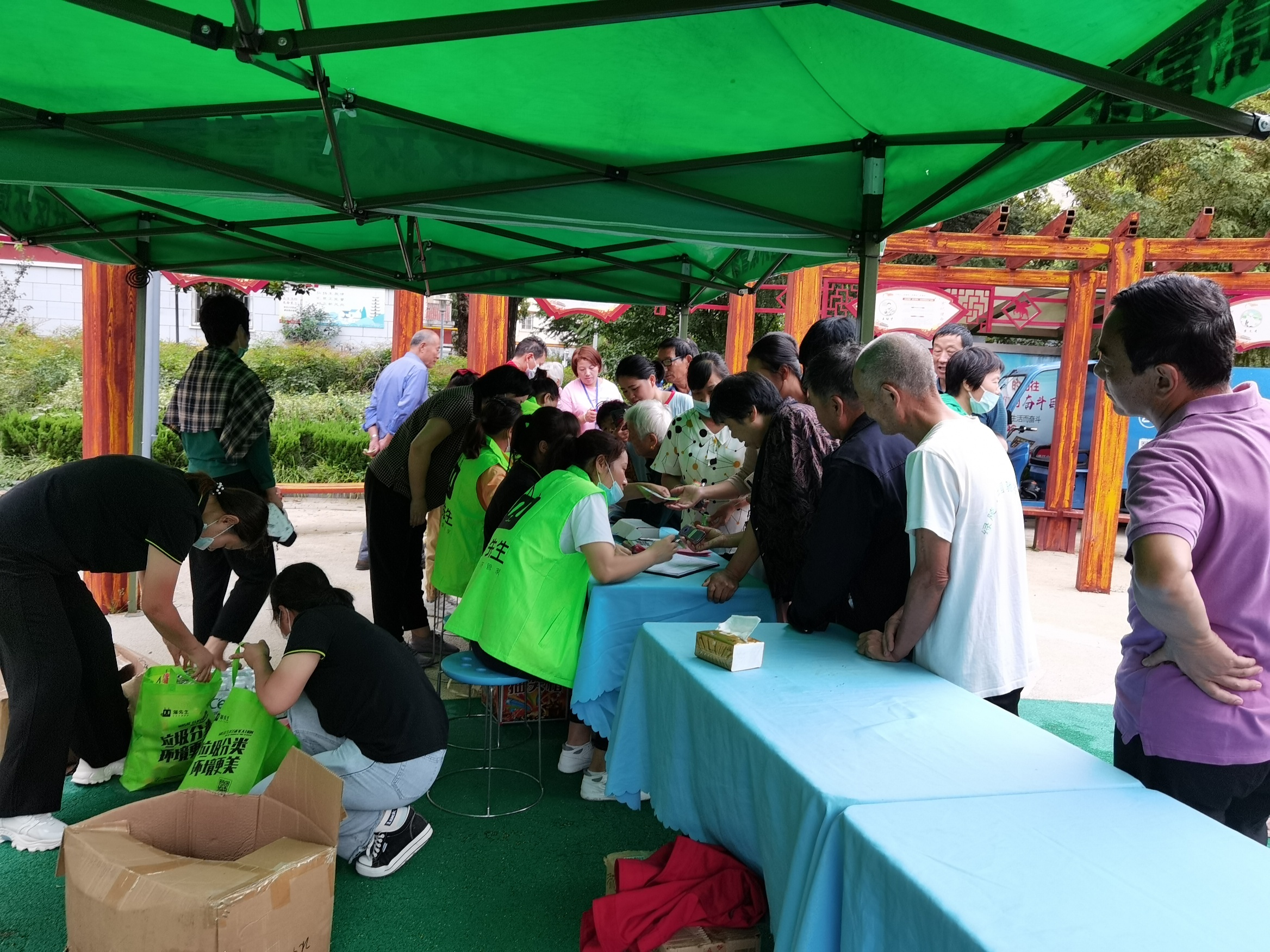 貓先生垃圾分類，智能垃圾房，社區(qū)垃圾分類點管理建議，垃圾分類收集點建設(shè)